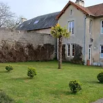 Holiday home Le Palmier Spacieux, Lumineux, Bien Equipee, 9 P, Beau Jardin Clos Terrasse, Parking Privatif 7 Kms Bayeux Proche Plages Du Debarquement *