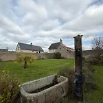 Le Palmier Spacieux, Lumineux, Bien Equipee, 9 P, Beau Jardin Clos Terrasse, Parking Privatif 7 Kms Bayeux Proche Plages Du Debarquement Holiday home