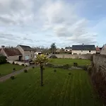 Le Palmier Spacieux, Lumineux, Bien Equipee, 9 P, Beau Jardin Clos Terrasse, Parking Privatif 7 Kms Bayeux Proche Plages Du Debarquement *