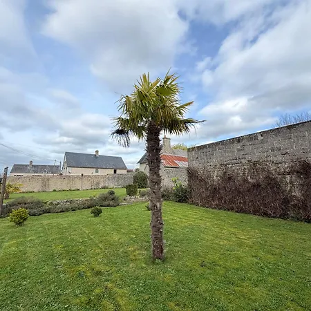 Le Palmier Maison Spacieuse, Lumineuse, Bien Equipee, 3 Belles Chambres, 2 Salles D'Eau, 2 Wc, Grand Jardin Arbore Clos, Belle Terrasse, Parking Privatif 7 Kms Bayeux Proche Plages Du Debarquement Дом отдыха