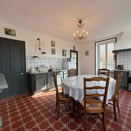 Le Palmier Maison Spacieuse, Lumineuse, Bien Equipee, 3 Belles Chambres, 2 Salles D'Eau, 2 Wc, Grand Jardin Arbore Clos, Belle Terrasse, Parking Privatif 7 Kms Bayeux Proche Plages Du Debarquement