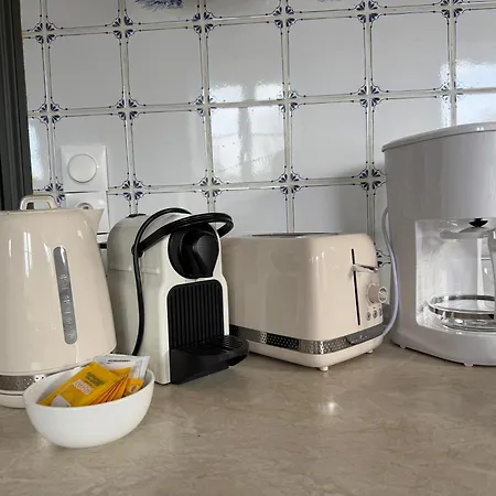 Le Palmier Maison Spacieuse, Lumineuse, Bien Equipee, 3 Belles Chambres, 2 Salles D'Eau, 2 Wc, Grand Jardin Arbore Clos, Belle Terrasse, Parking Privatif 7 Kms Bayeux Proche Plages Du Debarquement Esquay-sur-Seulles