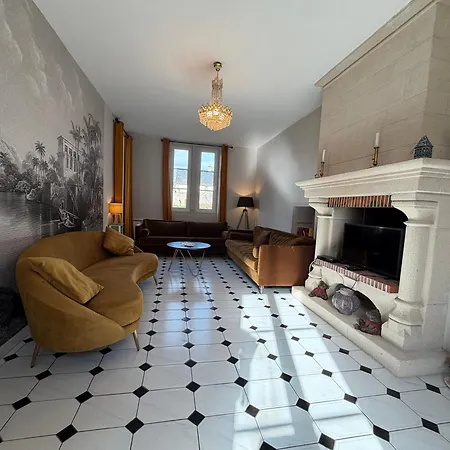 Le Palmier Maison Spacieuse, Lumineuse, Bien Equipee, 3 Belles Chambres, 2 Salles D'Eau, 2 Wc, Grand Jardin Arbore Clos, Belle Terrasse, Parking Privatif 7 Kms Bayeux Proche Plages Du Debarquement