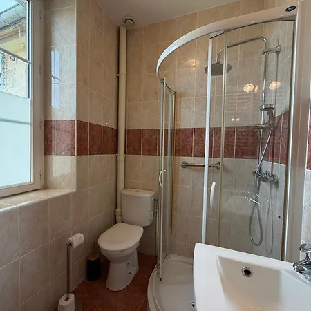 Le Palmier Maison Spacieuse, Lumineuse, Bien Equipee, 3 Belles Chambres, 2 Salles D'Eau, 2 Wc, Grand Jardin Arbore Clos, Belle Terrasse, Parking Privatif 7 Kms Bayeux Proche Plages Du Debarquement Дом отдыха Esquay-sur-Seulles