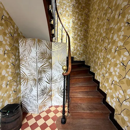 Le Palmier Maison Spacieuse, Lumineuse, Bien Equipee, 3 Belles Chambres, 2 Salles D'Eau, 2 Wc, Grand Jardin Arbore Clos, Belle Terrasse, Parking Privatif 7 Kms Bayeux Proche Plages Du Debarquement Дом отдыха Esquay-sur-Seulles