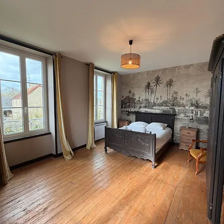 Le Palmier Maison Spacieuse, Lumineuse, Bien Equipee, 3 Belles Chambres, 2 Salles D'Eau, 2 Wc, Grand Jardin Arbore Clos, Belle Terrasse, Parking Privatif 7 Kms Bayeux Proche Plages Du Debarquement *