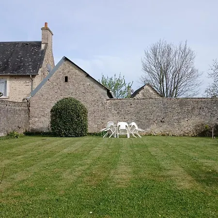 Le Palmier Maison Spacieuse, Lumineuse, Bien Equipee, 3 Belles Chambres, 2 Salles D'Eau, 2 Wc, Grand Jardin Arbore Clos, Belle Terrasse, Parking Privatif 7 Kms Bayeux Proche Plages Du Debarquement Дом отдыха *
