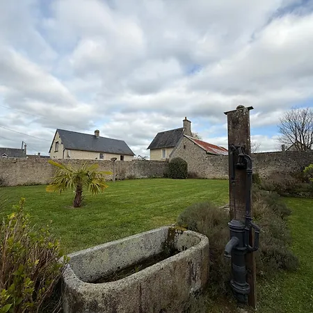 Le Palmier Maison Spacieuse, Lumineuse, Bien Equipee, 3 Belles Chambres, 2 Salles D'Eau, 2 Wc, Grand Jardin Arbore Clos, Belle Terrasse, Parking Privatif 7 Kms Bayeux Proche Plages Du Debarquement Дом отдыха