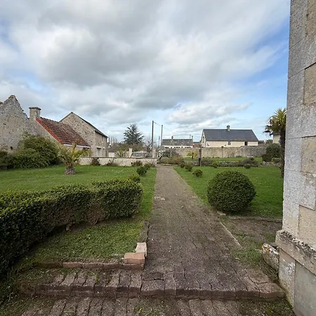 Le Palmier Maison Spacieuse, Lumineuse, Bien Equipee, 3 Belles Chambres, 2 Salles D'Eau, 2 Wc, Grand Jardin Arbore Clos, Belle Terrasse, Parking Privatif 7 Kms Bayeux Proche Plages Du Debarquement * Esquay-sur-Seulles