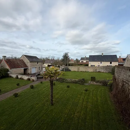Le Palmier Maison Spacieuse, Lumineuse, Bien Equipee, 3 Belles Chambres, 2 Salles D'Eau, 2 Wc, Grand Jardin Arbore Clos, Belle Terrasse, Parking Privatif 7 Kms Bayeux Proche Plages Du Debarquement *