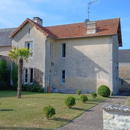 Le Palmier Maison Spacieuse, Lumineuse, Bien Equipee, 3 Belles Chambres, 2 Salles D'eau, 2 Wc, Grand Jardin Arbore Clos, Belle Terrasse, Parking Privatif 7 Kms Bayeux Proche Plages Du Debarquement