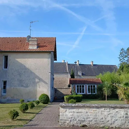 Le Palmier Maison Spacieuse, Lumineuse, Bien Equipee, 3 Belles Chambres, 2 Salles D'eau, 2 Wc, Grand Jardin Arbore Clos, Belle Terrasse, Parking Privatif 7 Kms Bayeux Proche Plages Du Debarquement Esquay-sur-Seulles